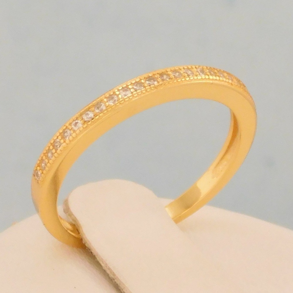 Modern, Simple, CZ Band Ring